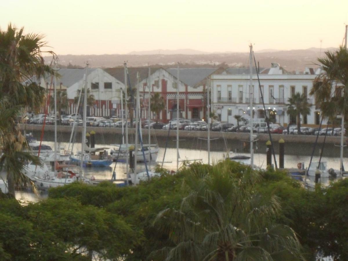 阿亚蒙特Aloja Puerto Deportivo公寓 外观 照片