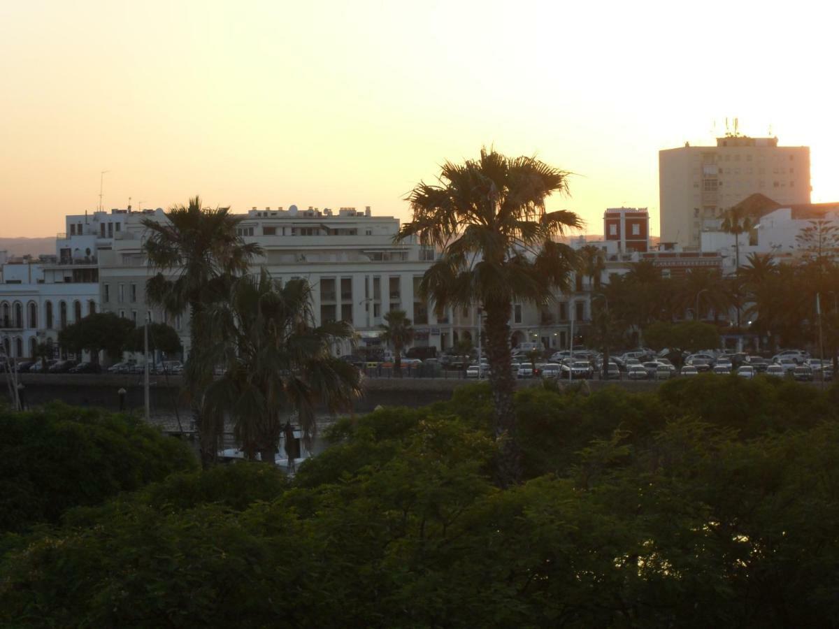 阿亚蒙特Aloja Puerto Deportivo公寓 外观 照片